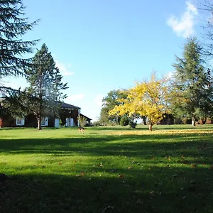 Le Chateau De Roquebere Bed and breakfast